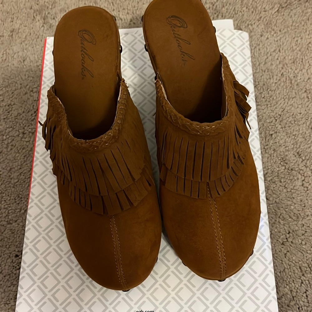 Clogs